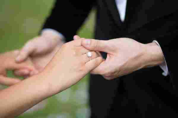 ‘เลิฟ แอนด์ โค’ เปิดตัวเครื่องประดับในคอลเลคชั่น ‘เลิฟ มาร์ค’ พร้อมเผยถึงวิธีการเลือกแหวนแต่งงาน